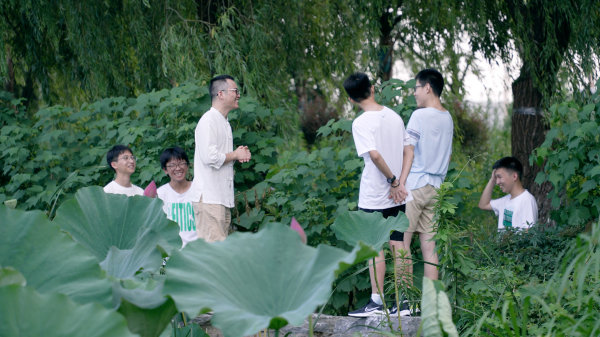 一个中学语文老师的抖音课堂：把诗词搬到生活里