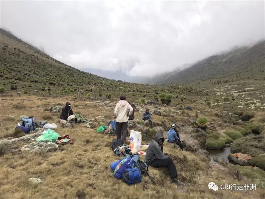 一次近乎鲁莽的攀爬非洲神山之旅