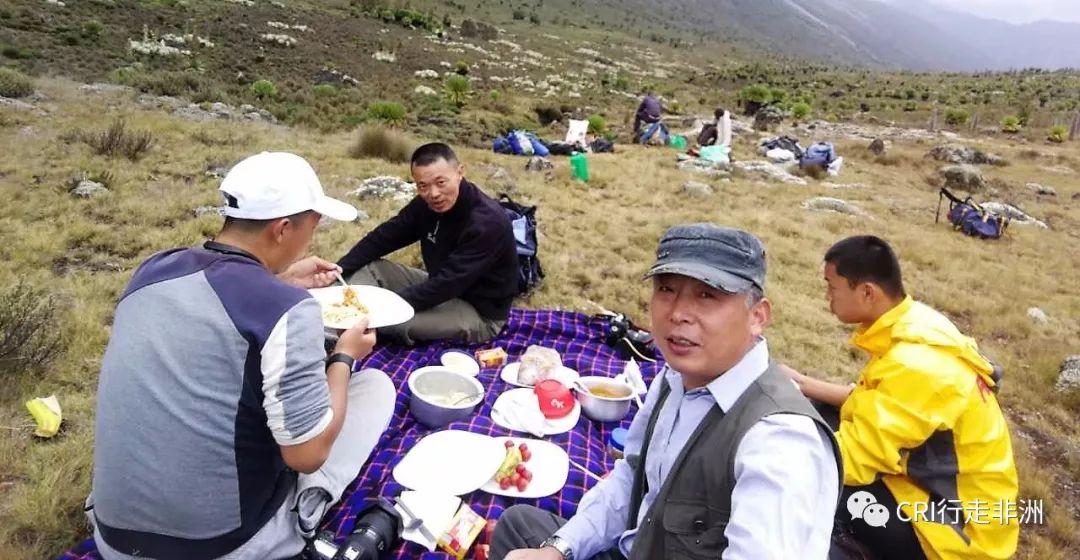 一次近乎鲁莽的攀爬非洲神山之旅