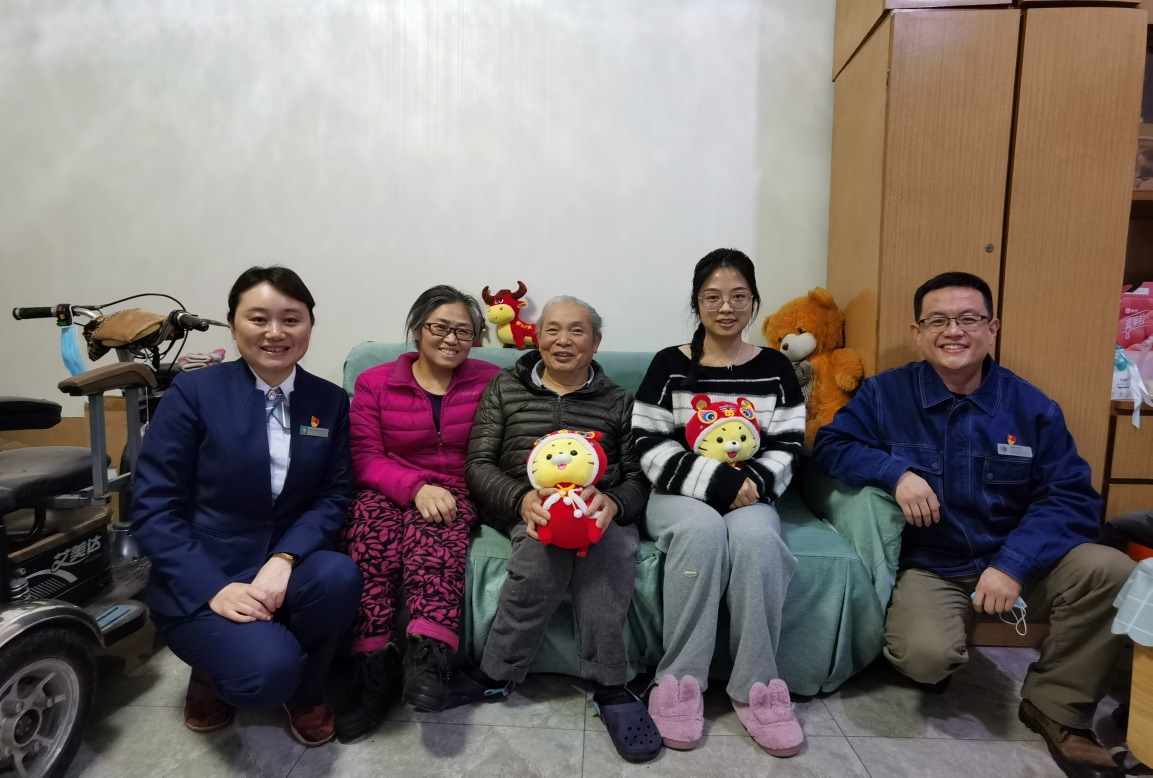 【劳模精神 薪火相传】国网西安供电公司朱艳：以服务致匠心赓续劳模精神_fororder_e