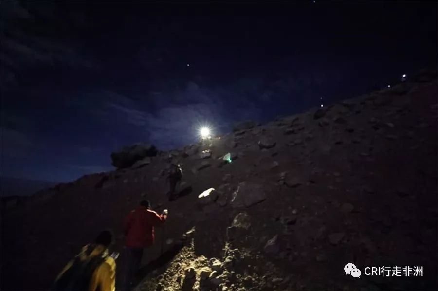 一次近乎鲁莽的攀爬非洲神山之旅