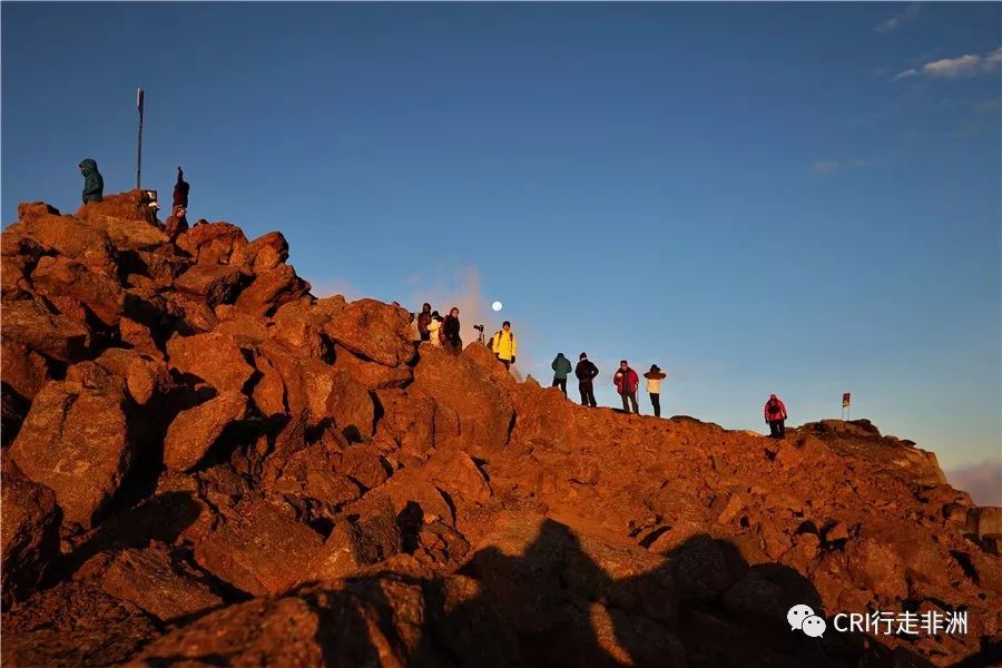 一次近乎鲁莽的攀爬非洲神山之旅