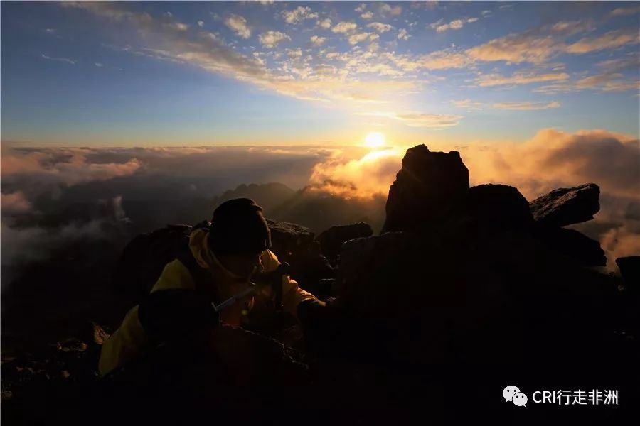 一次近乎鲁莽的攀爬非洲神山之旅