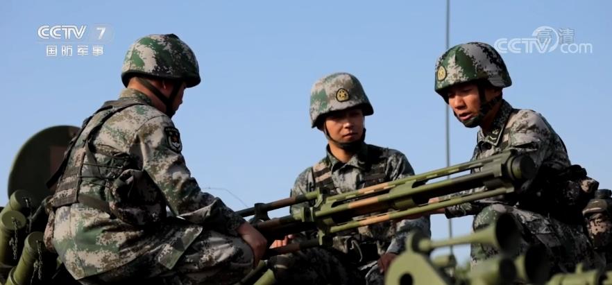 奋斗者·正青春 | 青春是在两个赛道上同时奔跑 跑出最好成绩