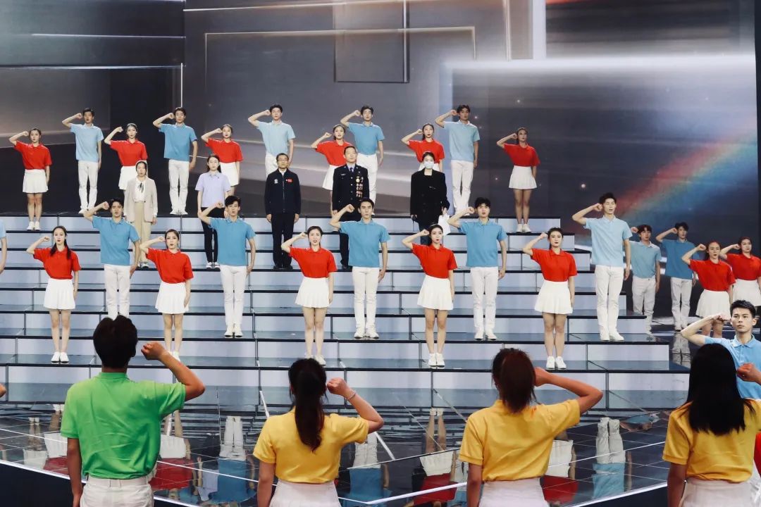 凝聚向上力量奋斗的青春2022年五四青年节特别节目唱响新时代青春赞歌