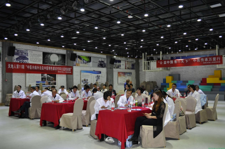 “中医文化科技活动周”宣传活动 左都稳一直在努力!