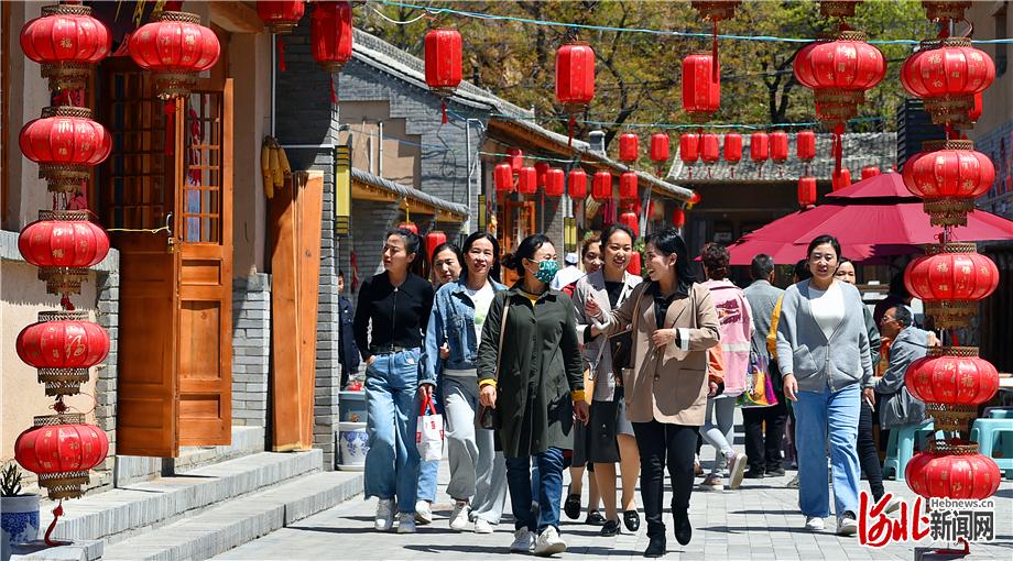 奋进新征程 建功新时代｜河北阜平县：赞，“黄土成金”新生活