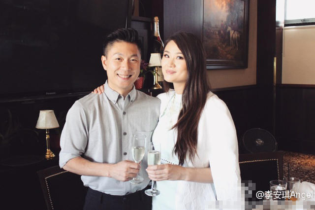 6月30日一大早,李安琪就在微博晒出了一家人欢聚为宝宝庆满月的照片