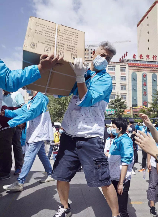 毛阿敏蒋欣素颜做公益 沈梦辰感动落泪