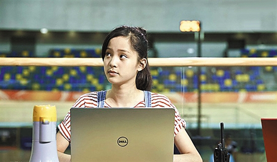 欧阳娜娜：演哭戏要一整天，羡慕桂纶镁30秒就能哭