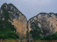 全國網媒走進清江蝴蝶崖景區的“絕美畫卷”