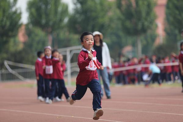 东营市广饶县兴安小学第三届春季田径运动会开幕