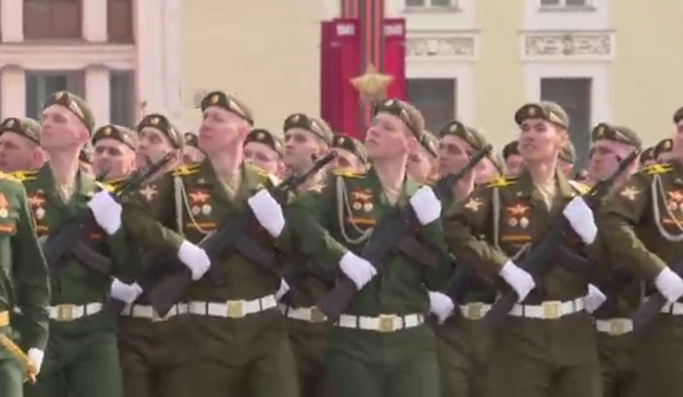 俄罗斯圣彼得堡举行胜利日阅兵