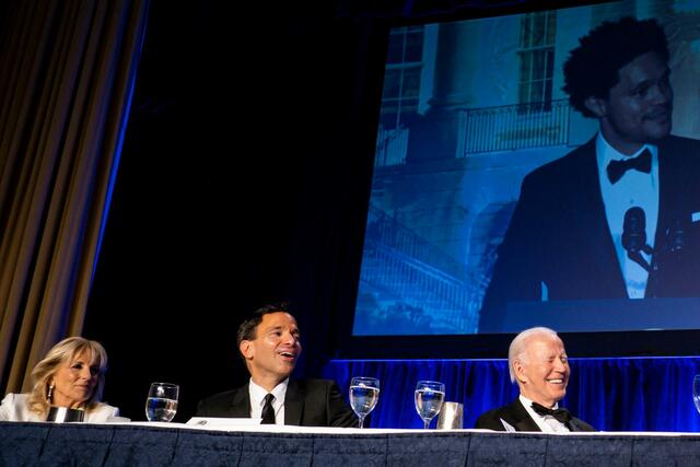 白宫记者晚宴终成新冠病毒超级传播事件