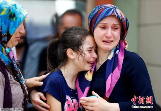 土耳其举国哀悼伊斯坦布尔机场袭击 已有42人遇难