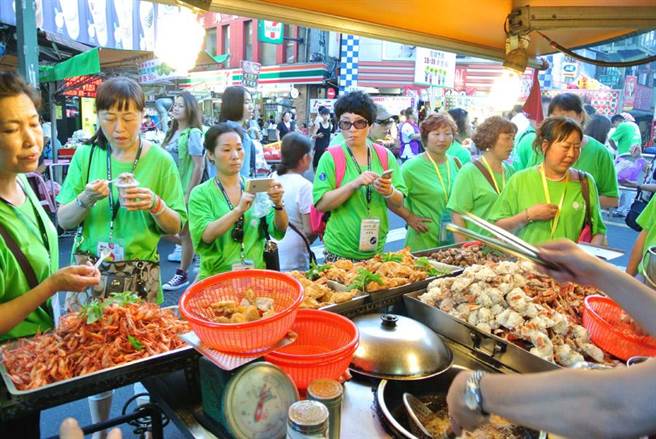 台湾学者：大陆游客赴台减二成民间消费将少261亿