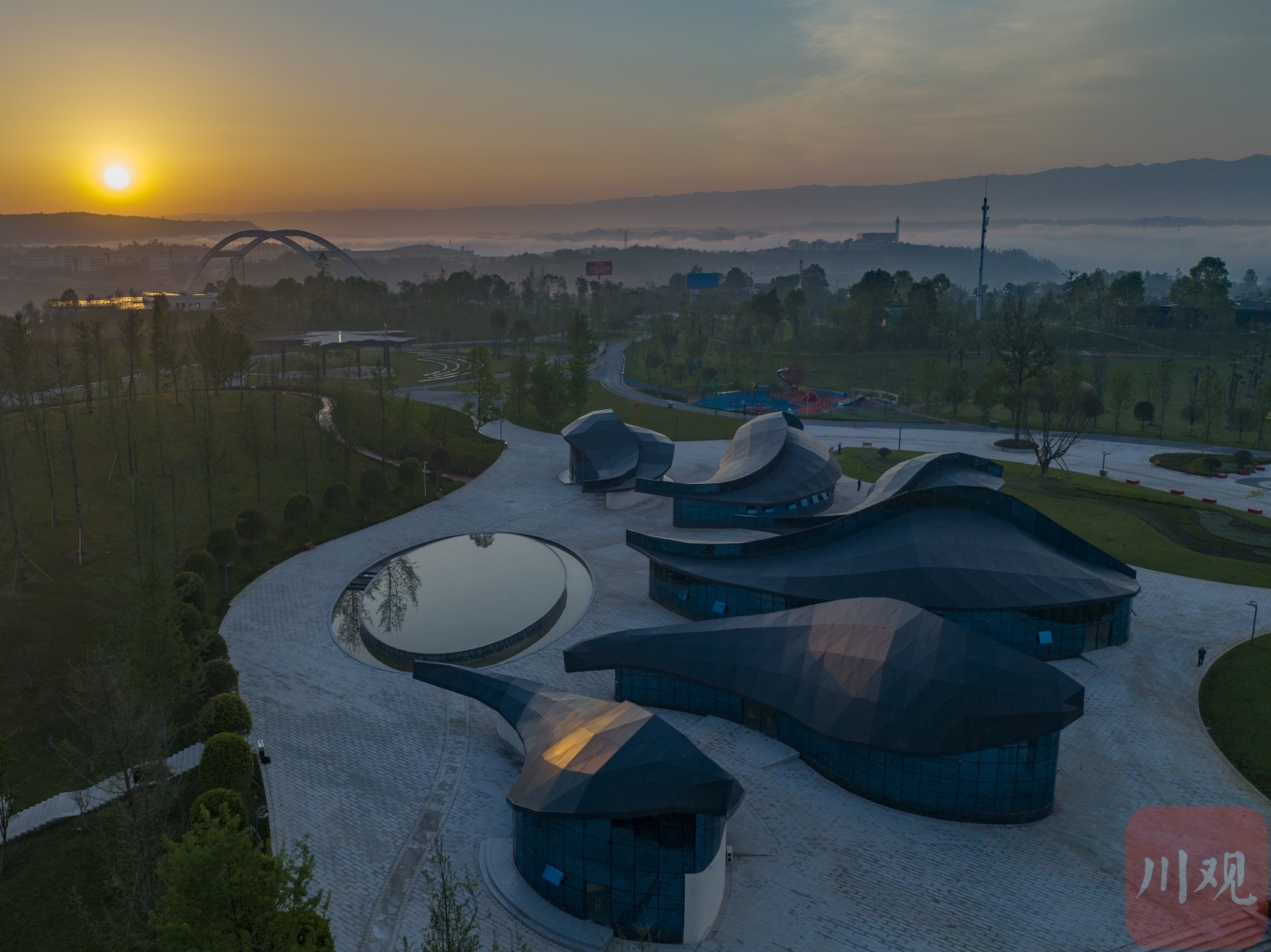 （转载）广安：晨光中的渠江红滩音乐公园美轮美奂