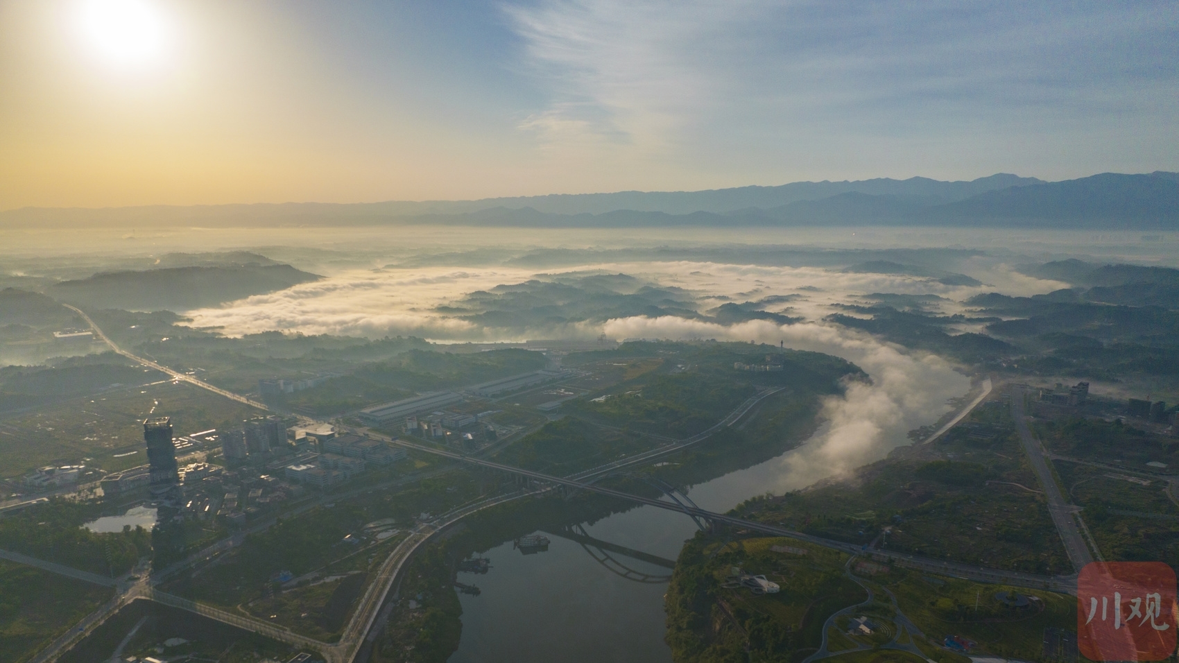 （转载）广安：晨光中的渠江红滩音乐公园美轮美奂