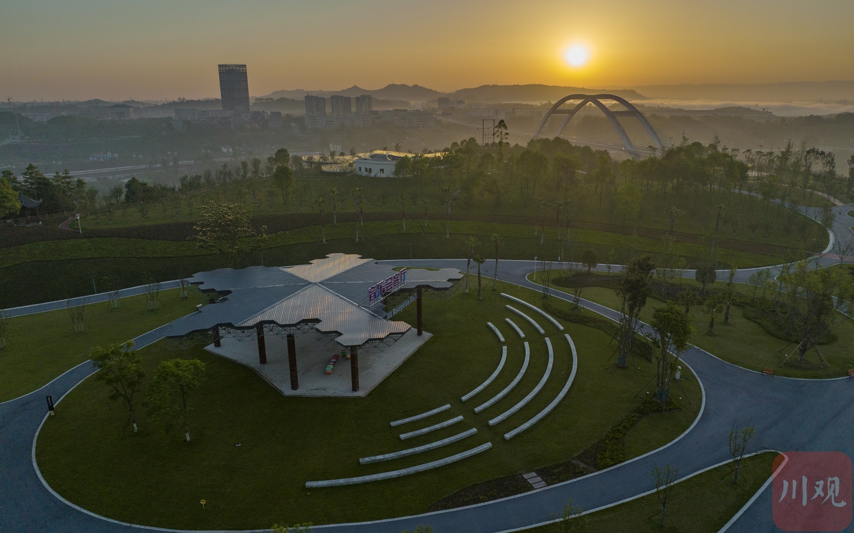 （转载）广安：晨光中的渠江红滩音乐公园美轮美奂