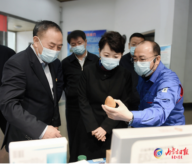 5月10日,自治区党委副书记,自治区主席王莉霞在呼和浩特市额尔敦羊业