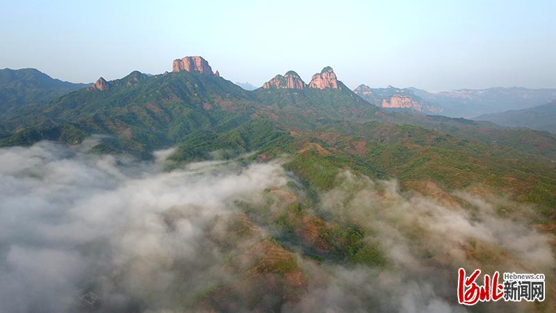 河北邢臺：雲海翻騰太行山