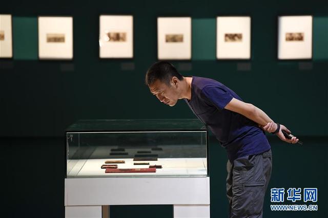 “攝影180年在中國”展覽在銀川開幕
