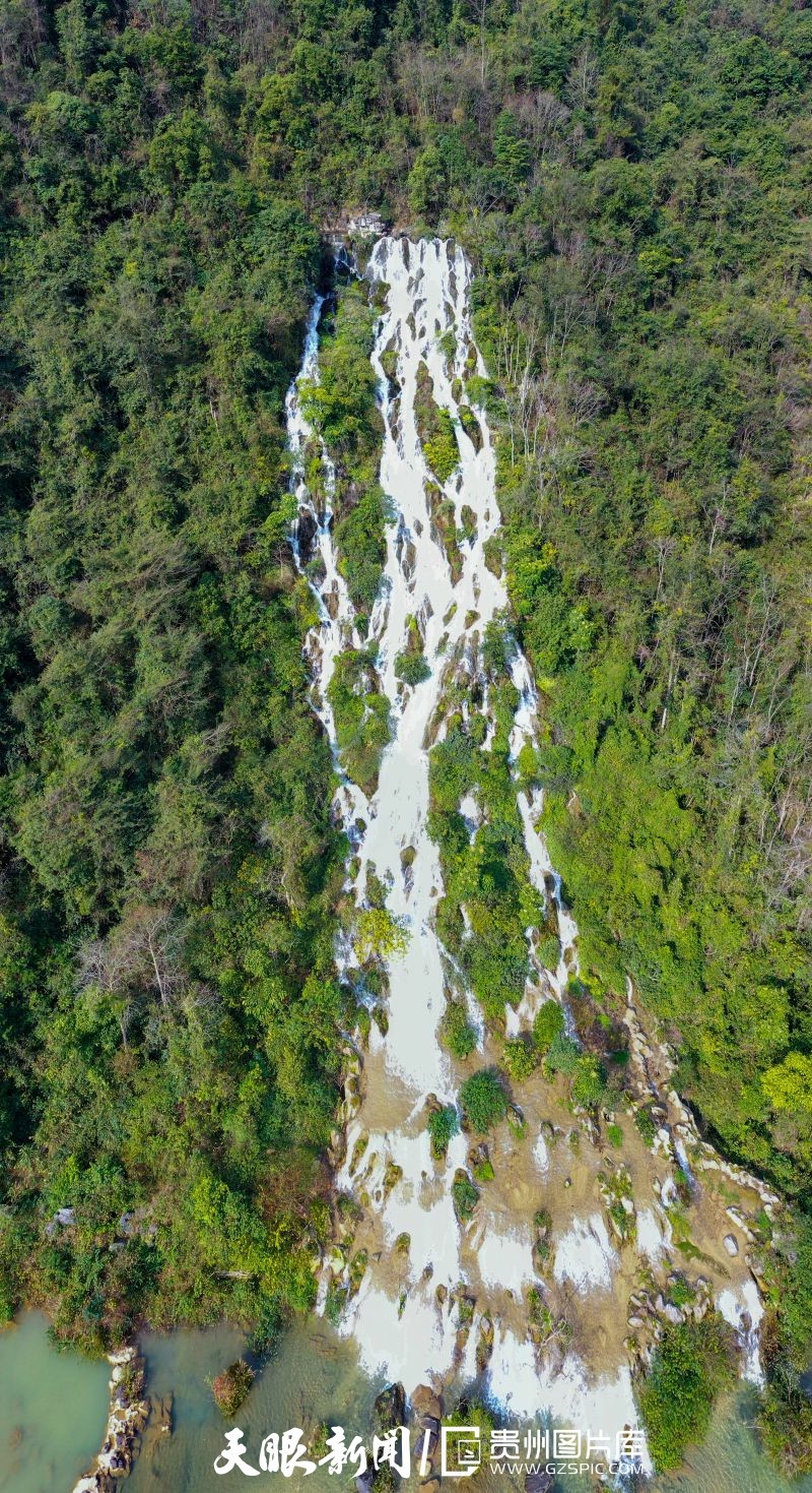 荔波小七孔：山色幽幽 碧水盈盈