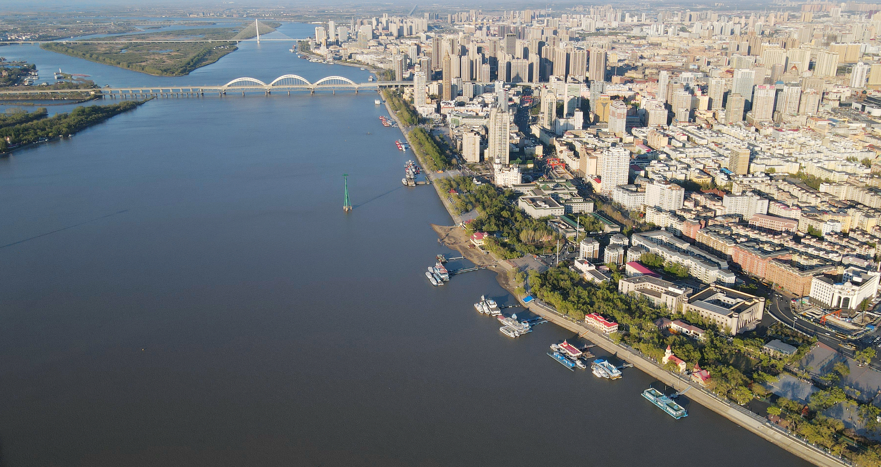 人间醉美五月天 青翠满眼入画来