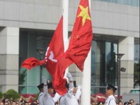香港举行隆重升旗仪式 庆祝回归祖国19周年
