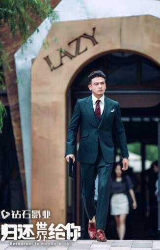 沈东军邀娜扎献声新剧《归还世界给你》 沈东军邀娜扎献声新剧《归还世界给你》