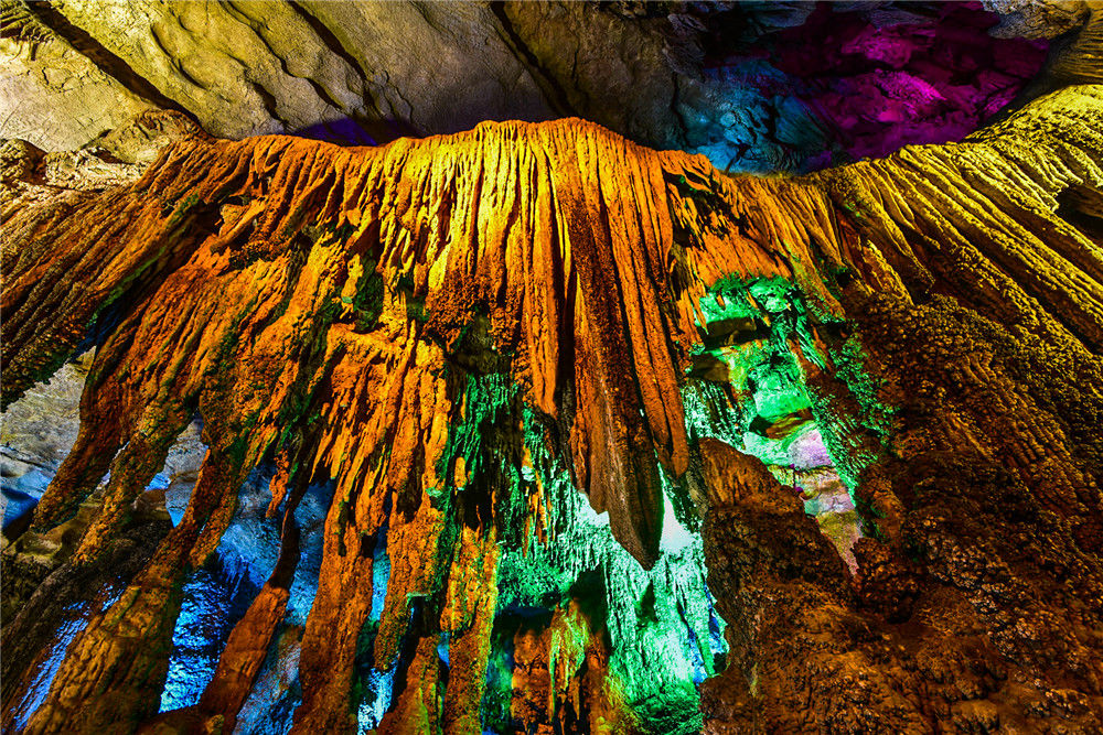 与中国大山结缘的法国洞穴探险家