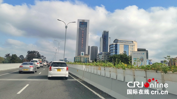 东非首条快速路启动试运营_fororder_1