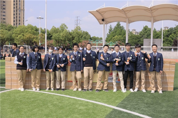 合肥八中毕业季 元气森林赠出6100份“满分”祝福