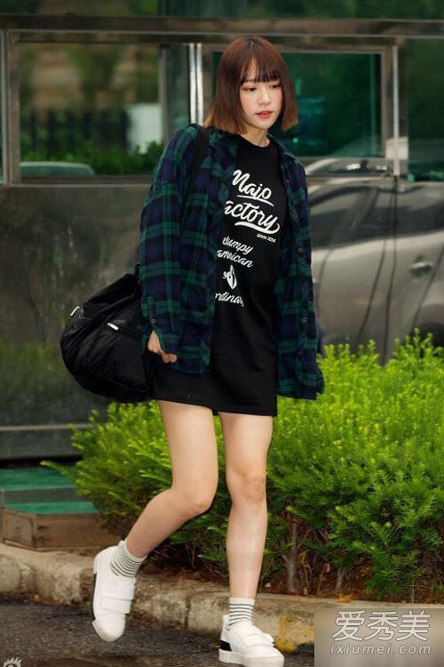 少女时代林允儿徐贤 韩国女星六月最新街拍搭配