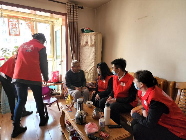 中建一局华北公司开展“温暖夕阳红”尊老助残志愿活动_fororder_1