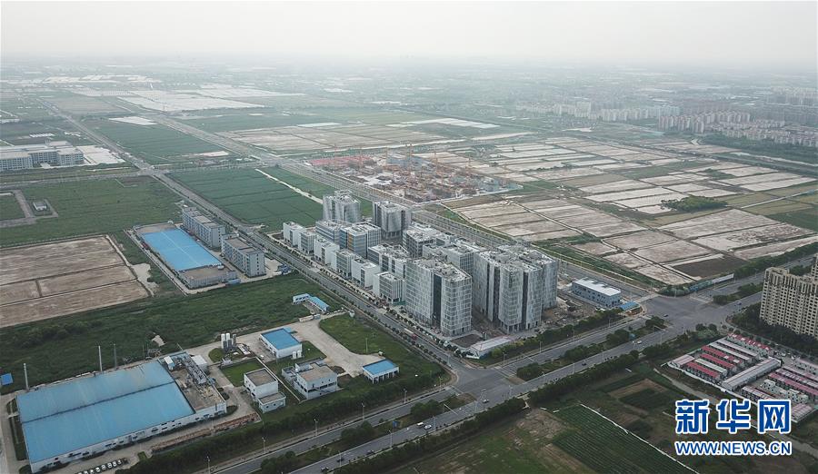 中国（上海）自由贸易试验区临港新片区正式揭牌