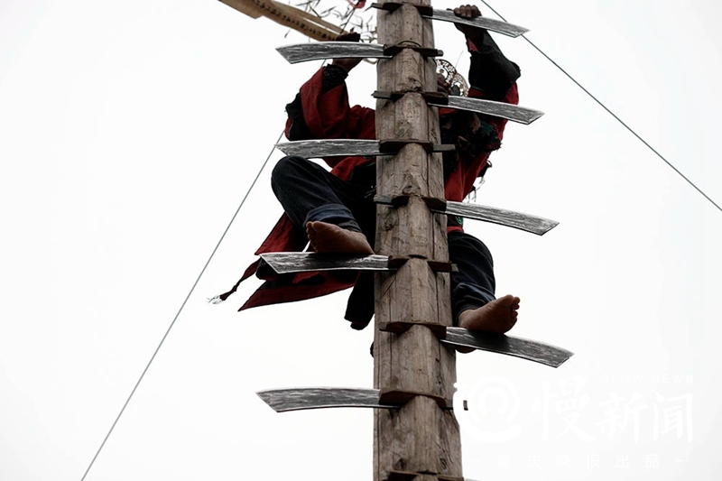 【区县联动】【秀山】重庆秀山傩戏上刀山，一次刀刃上的舞蹈【区县联动 短列表】重庆秀山傩戏上刀山，一次刀刃上的舞蹈