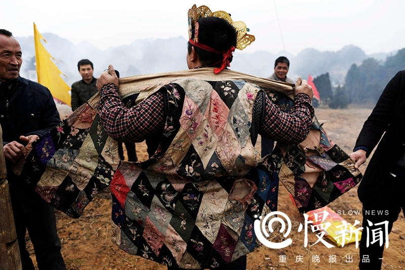 【区县联动】【秀山】重庆秀山傩戏上刀山，一次刀刃上的舞蹈【区县联动 短列表】重庆秀山傩戏上刀山，一次刀刃上的舞蹈