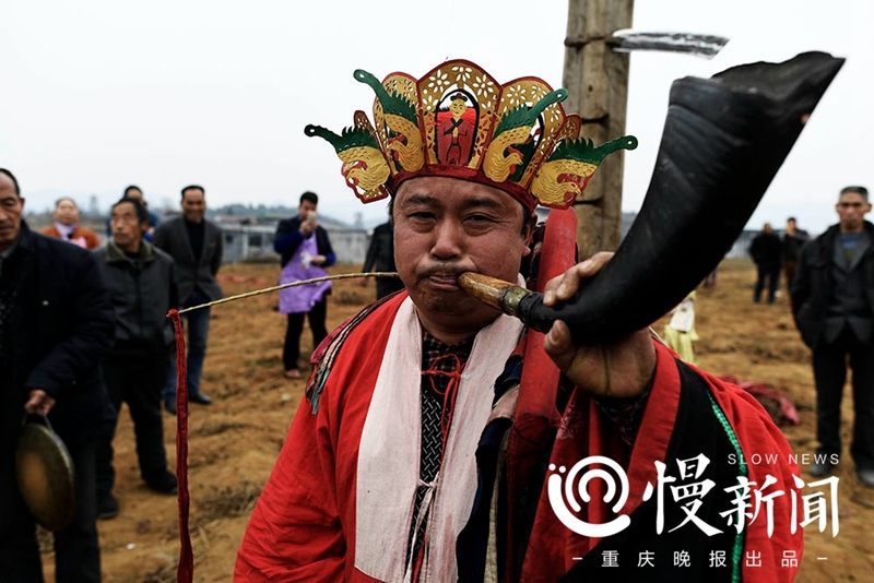 【区县联动】【秀山】重庆秀山傩戏上刀山，一次刀刃上的舞蹈【区县联动 短列表】重庆秀山傩戏上刀山，一次刀刃上的舞蹈