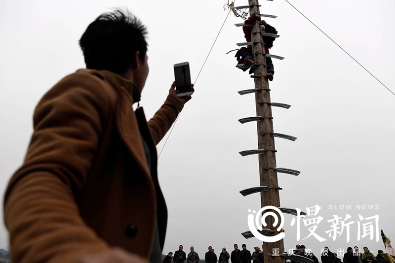 【区县联动】【秀山】重庆秀山傩戏上刀山，一次刀刃上的舞蹈【区县联动 短列表】重庆秀山傩戏上刀山，一次刀刃上的舞蹈