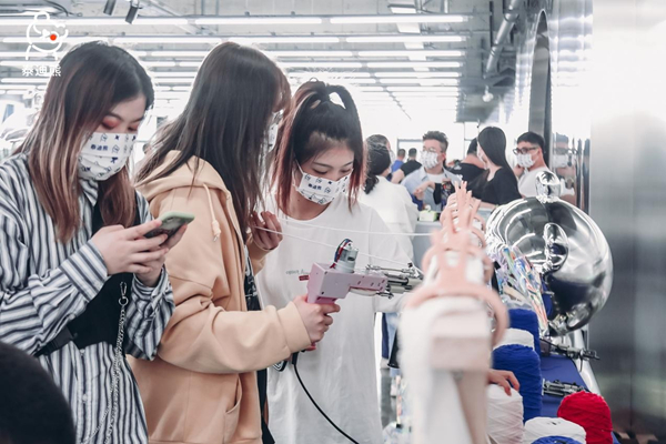 万熊龙数字动漫有限公司举办B5星球极光之旅 开启泰迪熊的探索文化