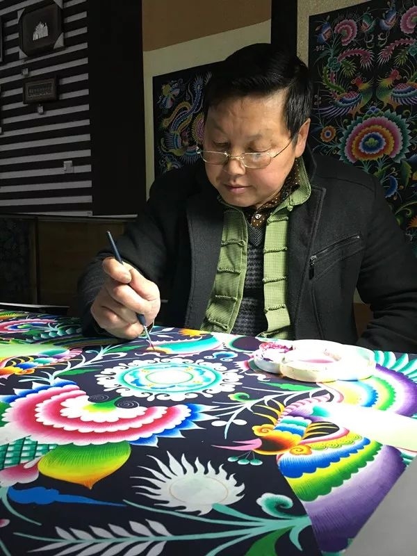 “苗”向世界 “画”说中国——吉首大学师生携手苗画大师讲好中国故事