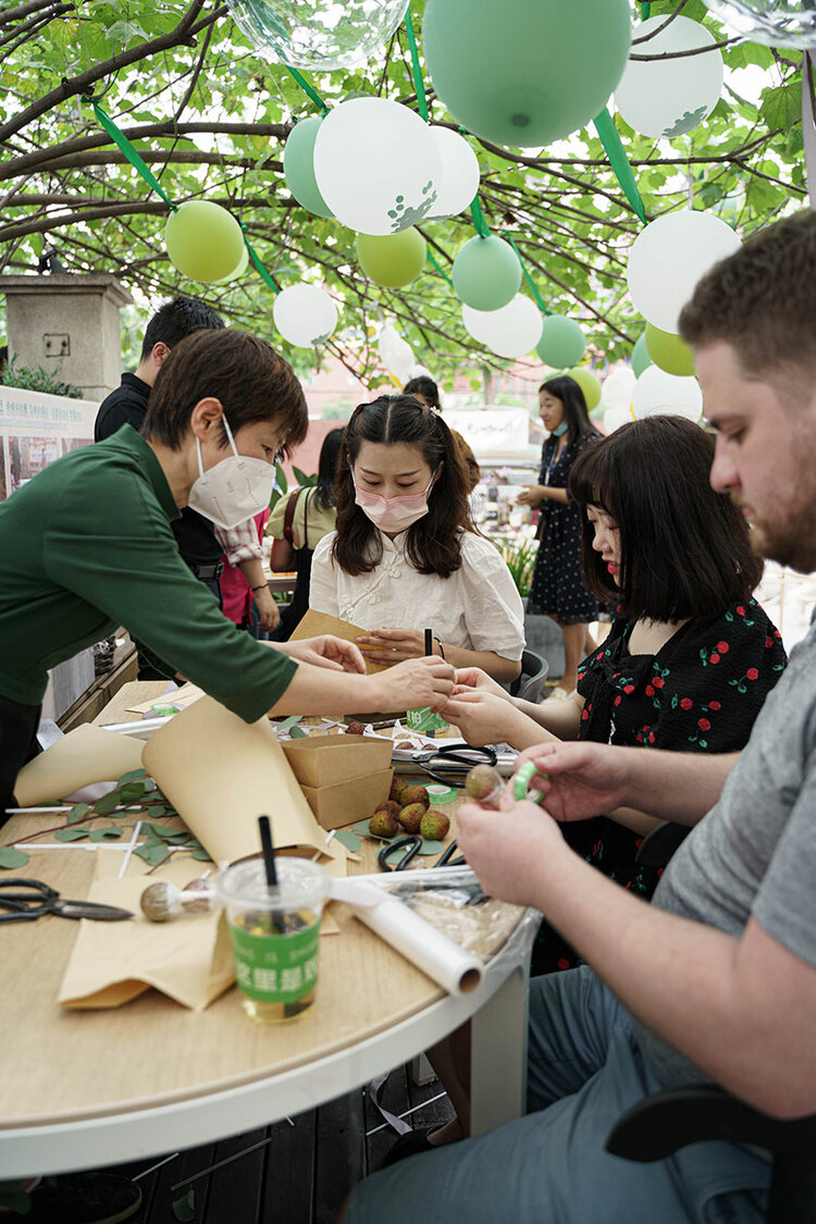 聊天交友玩互动游戏_fororder_制作糖葫芦现场-摄影-何志强