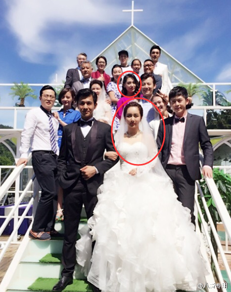 《家有儿女》两个“小雪”竟成情敌，同框合影比美