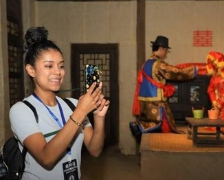 危地马拉社交媒体达人塞莉娅：