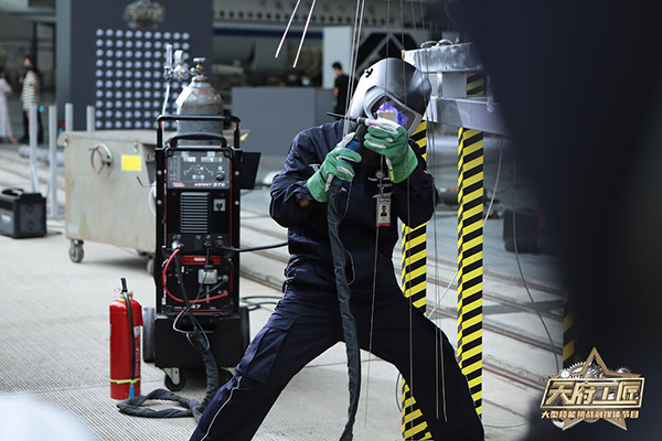 《天府工匠》大型技能挑战融媒体节目进行首场录制_fororder_QQ图片20220530102124