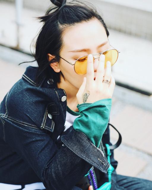 周笔畅拍了一组美照 她自己问：这是我吗？_娱乐_腾讯网