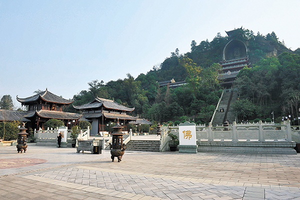 自贡荣县：把文化“亮”出来 让美景“靓”起来_fororder_荣县大佛景区