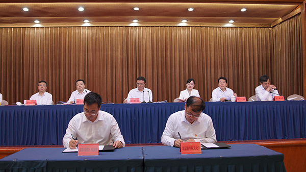 成都市新都区：加快建设具有区域带动力的人才工作先行区_fororder_新都区人民政府与北京航空航天大学签署人才培养合作协议-供图-成都市新都区委宣传部