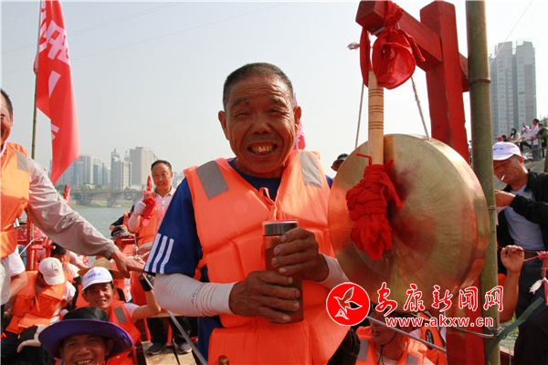 （转载）走进龙舟节 | 奋楫争先立潮头 同舟共济搏激流——让龙舟精神助推安康高质量发展